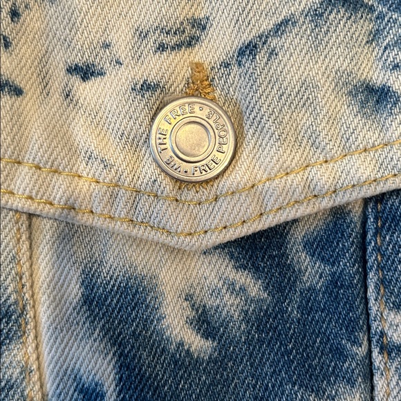 Free people Tie-Dye Denim Jacket large - Picture 4 of 6